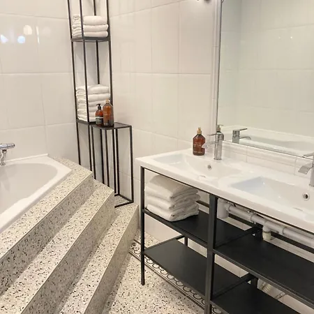 Georges - Centre - * La Rochelle (Charente-Maritime)